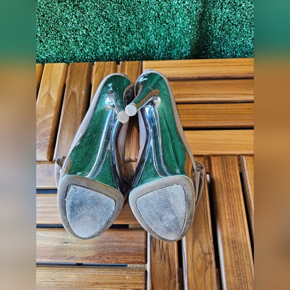 Tan/Nude Fabric Platform Heels with Chrome accent! - Picture 2 of 4